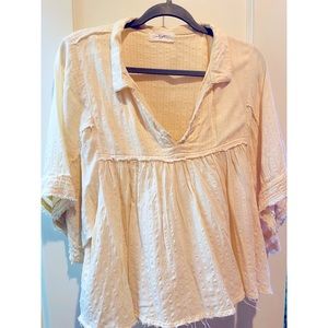 Carly Jean Large Cream Flowy Top with Wide Sleeves